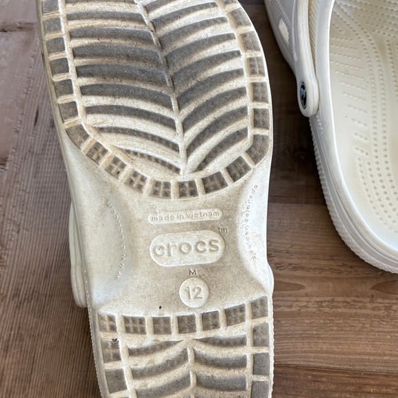 White Crocs Clogs - Picture 4 of 5